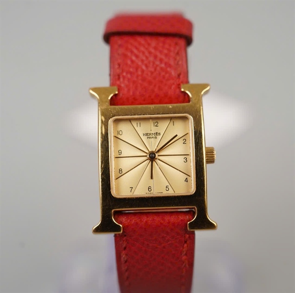 Đồng hồ Hermes dây đỏ (1053585) +