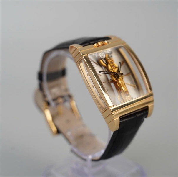 Đồng hồ Corum đen (2200743) có giấy kiểm định (HC) KG+