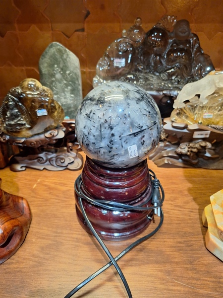 Tác phẩm bi cầu tóc đen sz to (356735) KĐ KG+