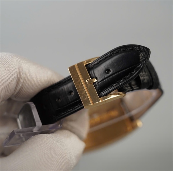 Đồng hồ Corum đen (2200743) có giấy kiểm định (HC) KG+