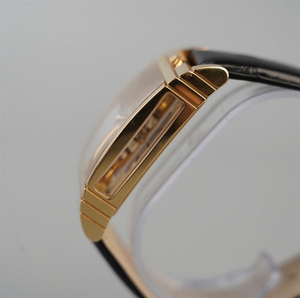 Đồng hồ Corum đen (2200743) có giấy kiểm định (HC) KG+