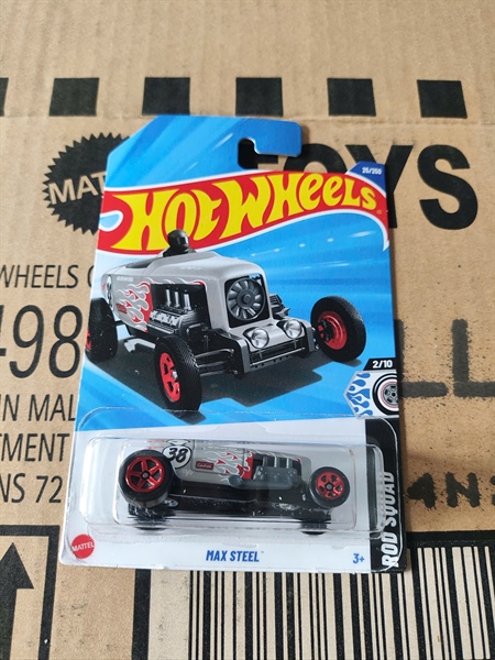 Hot Wheels Basic Max Steel (Grey)