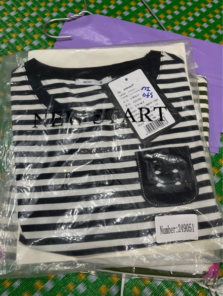 Áo Thun nữ SọcYakoko M-L Y25782 (370L4)