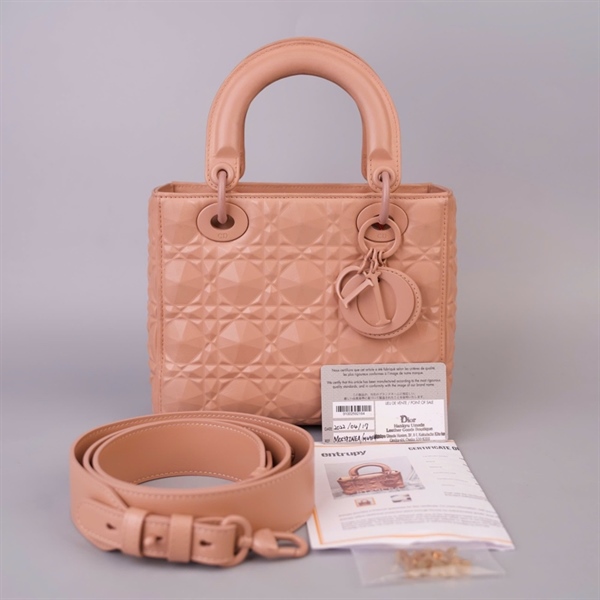 Túi Dior Lady nude kim cương kèm charm chữ XYY (10-MA-0222) szS (HC)+