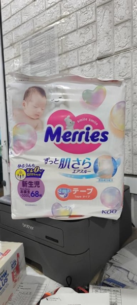 Bỉm Merries Nhật Bản Size 01 Newborn 68 (dưới 5kg)