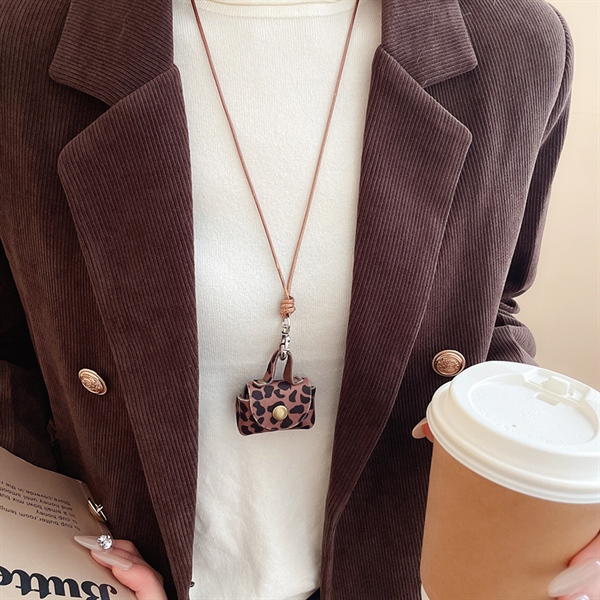 VÒNG CỔ TÚI BÁO