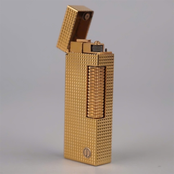 Bật lửa Dunhill vàng khắc hình vuông KG+
