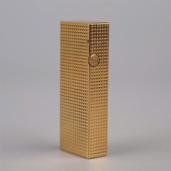 Bật lửa Dunhill vàng khắc hình vuông KG+