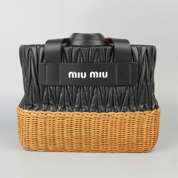 Túi Miu Miu cối đen sz25 +