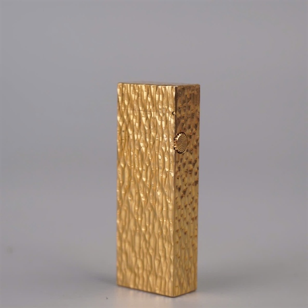 Bật lửa Dunhill vàng khắc chìm KG+