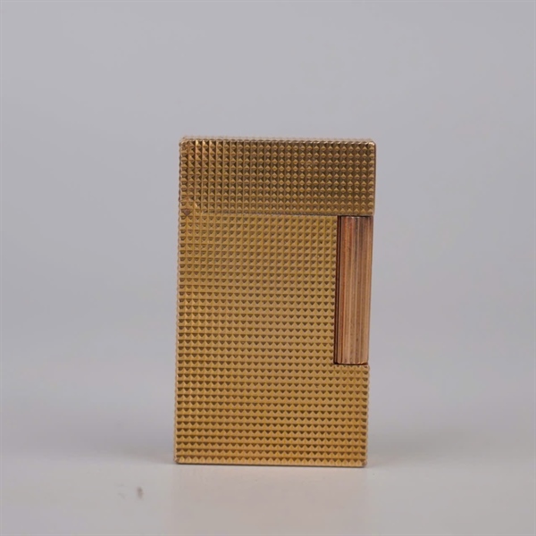 Bật lửa S.T Dupont vàng khắc hình vuông (11BJZ03) KG+