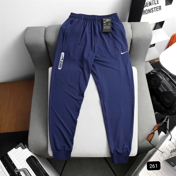 Vom nike ເທົາ