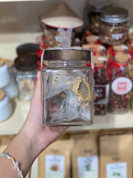 HỦ TRÀ SEN HỒNG HUẾ
