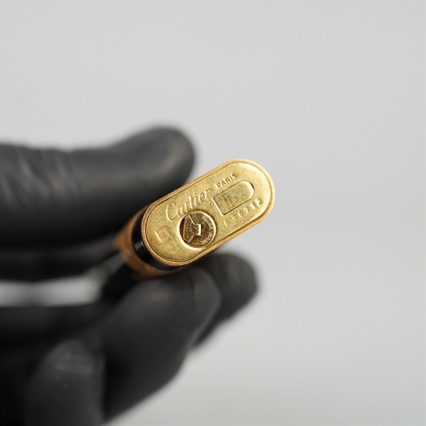 Bật lửa Cartier đen hình cá chép (G96712) KG+