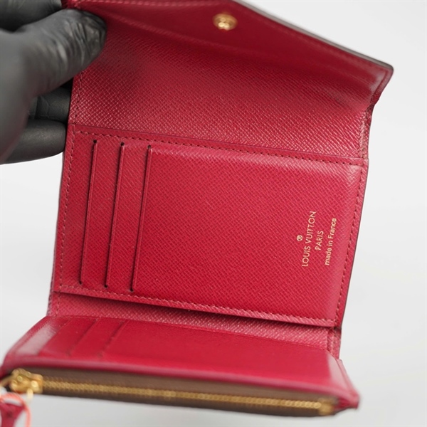 Ví LV hoa nâu gập 3 nút đỏ (LT) KG+