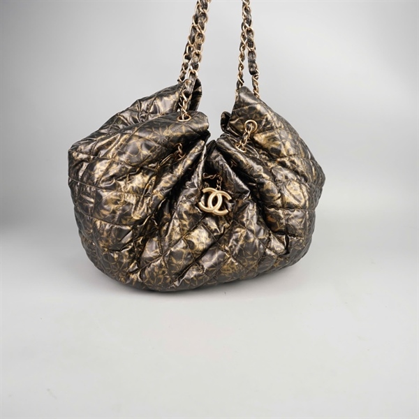 Túi Chanel Tote đen nhũ vàng (13001400) sz32 KG+