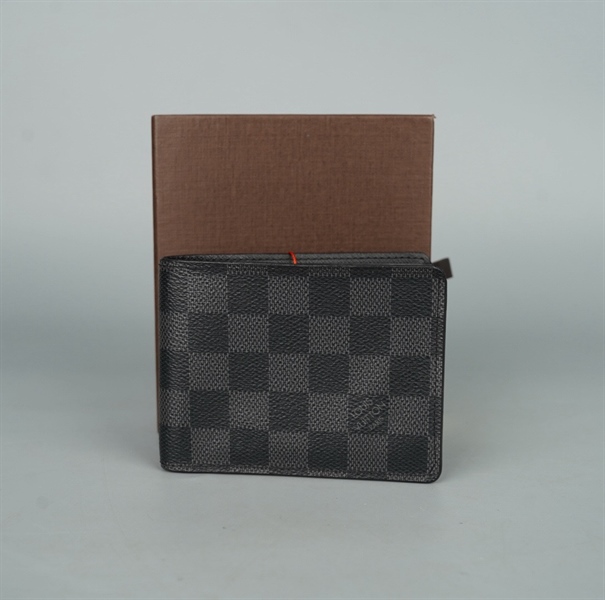 Ví LV ô vuông đen gập 2 (LT) KG+