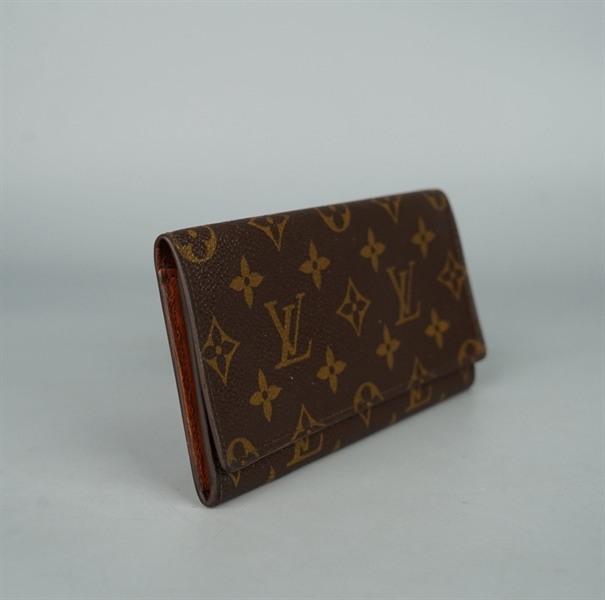 Ví LV hoa nâu (LT) KG+