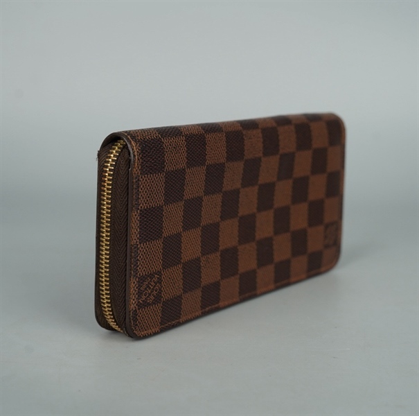 Ví LV ô vuông nâu có khóa zip (LT) KG+