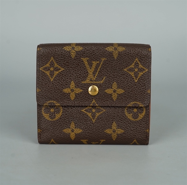 Ví LV hoa nâu gập 3 nút vàng (LT) KG+