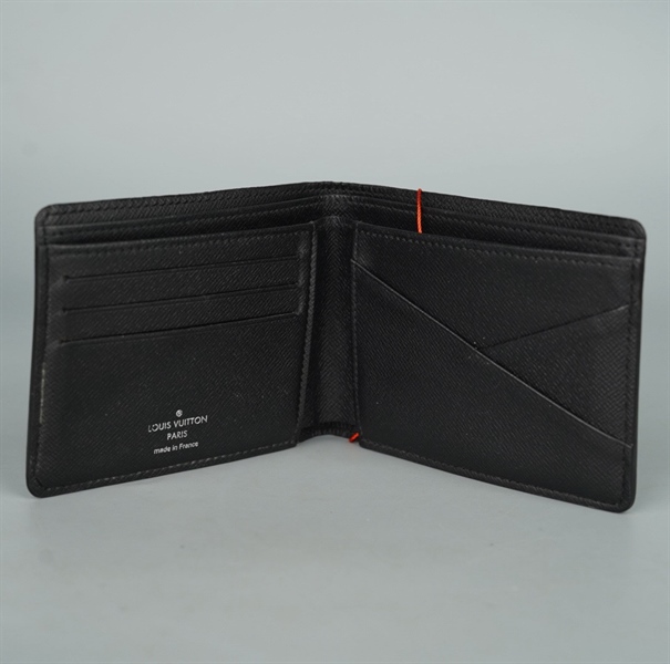 Ví LV ô vuông đen gập 2 (LT) KG+