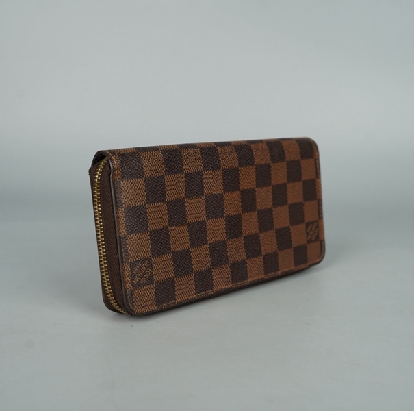 Ví LV ô vuông nâu có khóa zip (LT) KG+