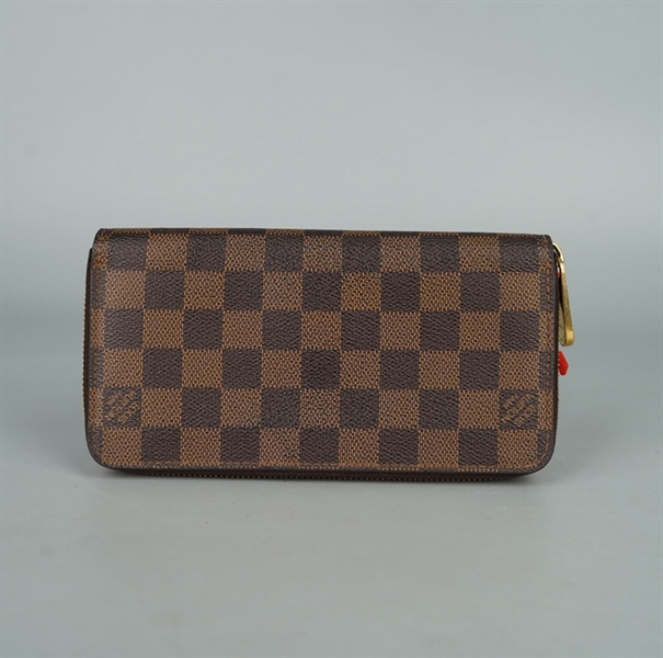 Ví LV ô vuông nâu có khóa zip (LT) KG+