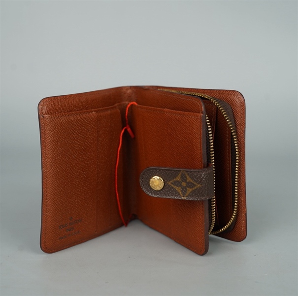 Ví LV hoa nâu gập 2 (LT) KG+