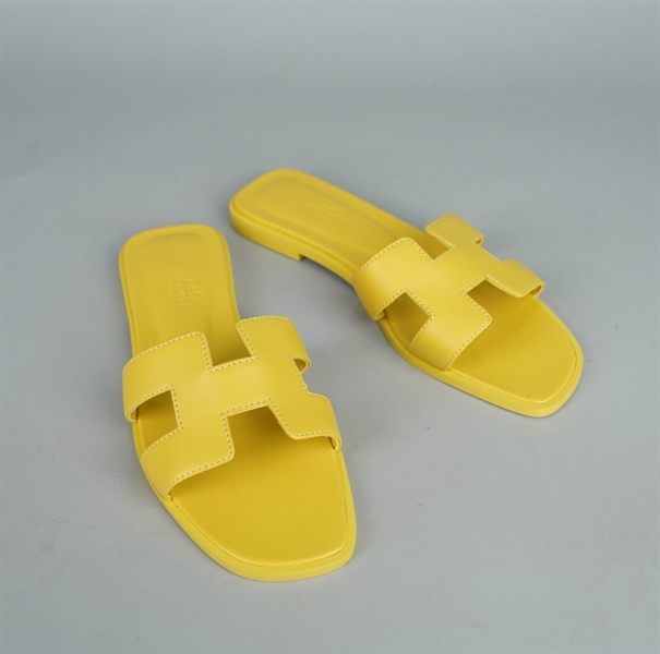 Dép Hermes vàng sz36 KG+