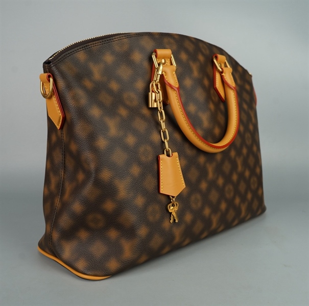 Túi LV Blurry hoa nâu kèm ổ + 2 chìa + tag da sz42 +