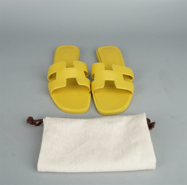 Dép Hermes vàng sz36 KG+