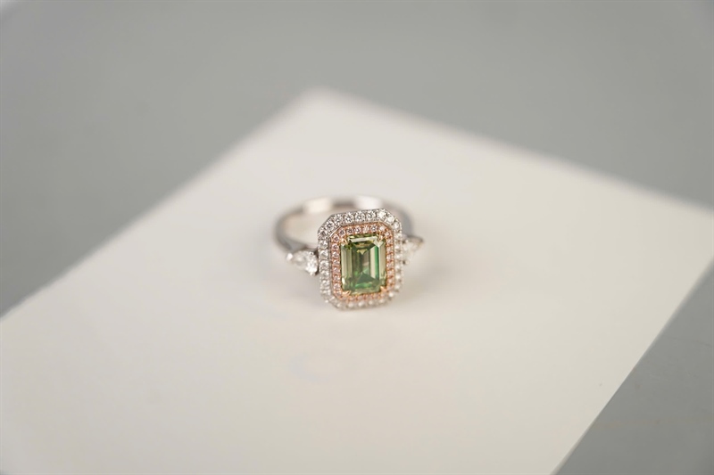 Nhẫn Tara kim cương xanh lá kèm giấy kiểm định 1493311449 KG+