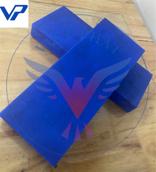 Nhựa MC 30x100x250mm - Việt Phát