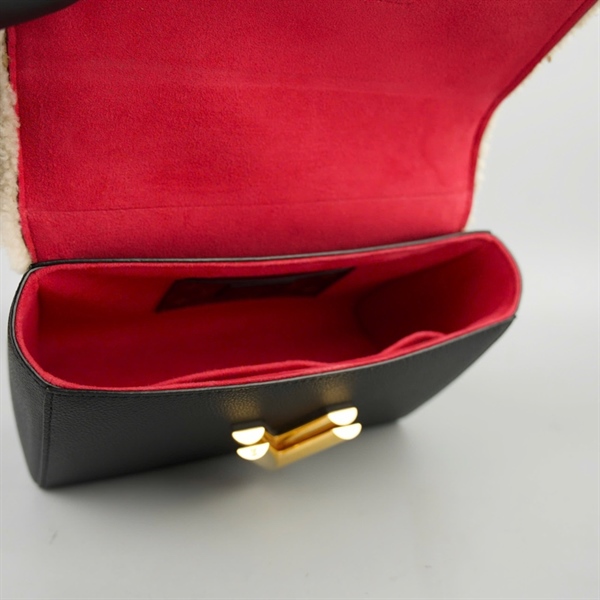 Túi LV Twist đen đính hoa (SR4270) sz23 (BMC)+