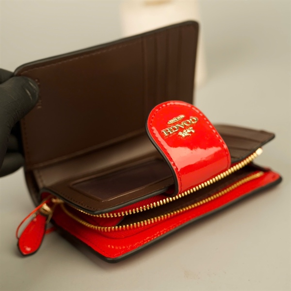 Ví Coach đỏ dập nổi +