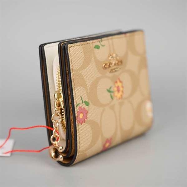 Ví Coach nude hoa nhí +