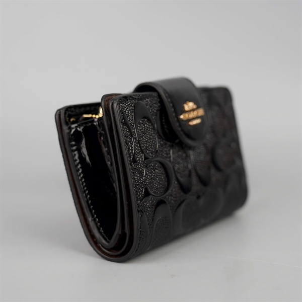 Ví Coach đen dập nổi +