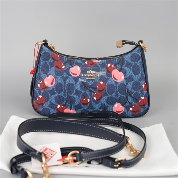 Túi Coach kẹp nách xanh cherry 2 strap sz24+