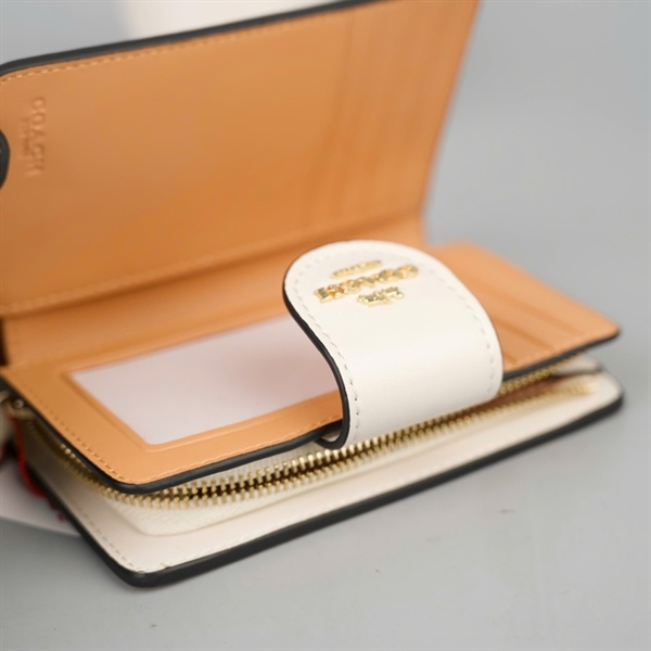 Ví Coach trắng hình bướm gập 2 +