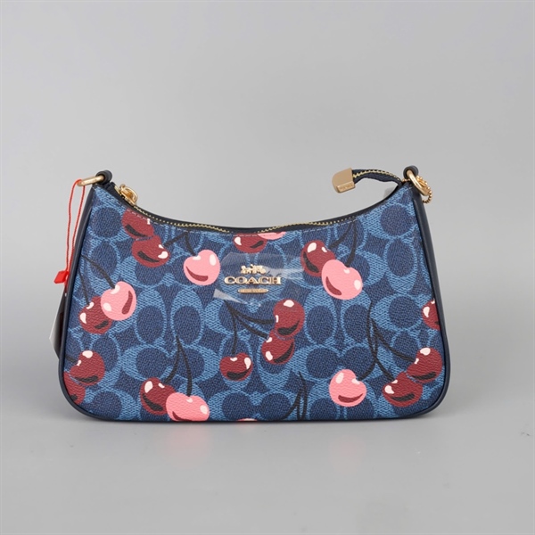 Túi Coach kẹp nách xanh cherry 2 strap sz24+