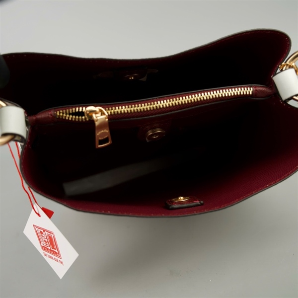 Túi Coach Bucket trắng in chữ sz20 +