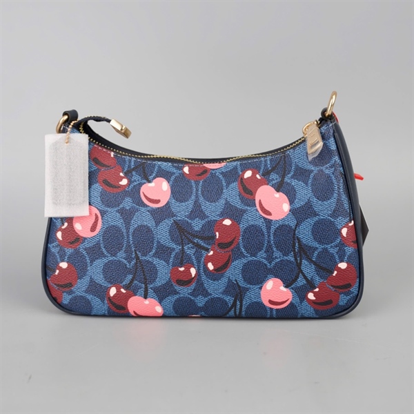 Túi Coach kẹp nách xanh cherry 2 strap sz24+