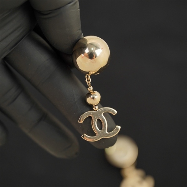 Bông tai Chanel bạc KG+