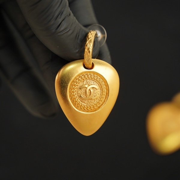 Bông tai Chanel vàng KG+