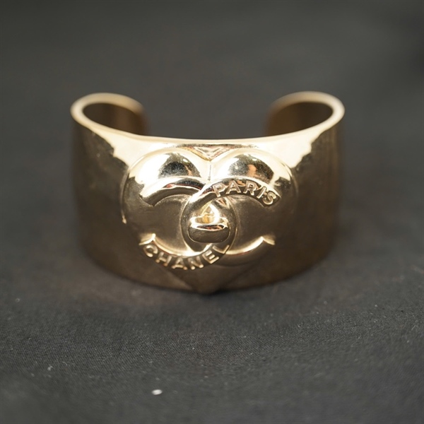 Vòng tay Chanel bạc KG+