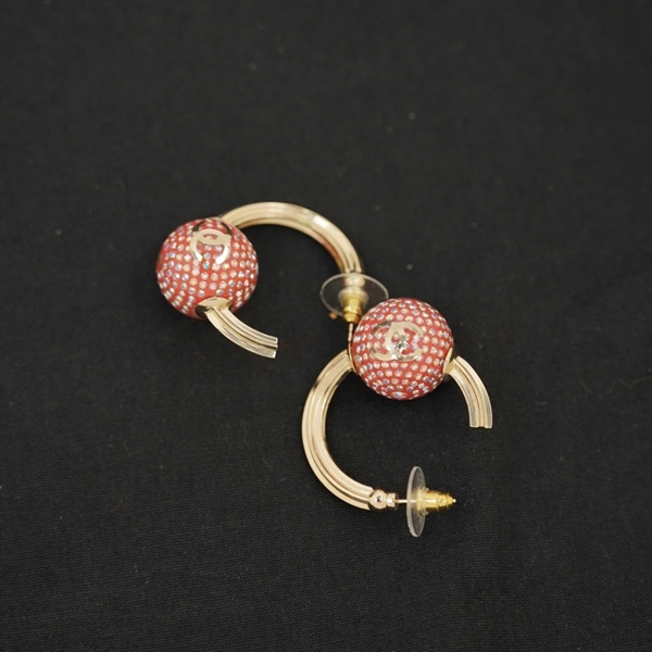 Bông tai Chanel đính châu hồng KG+