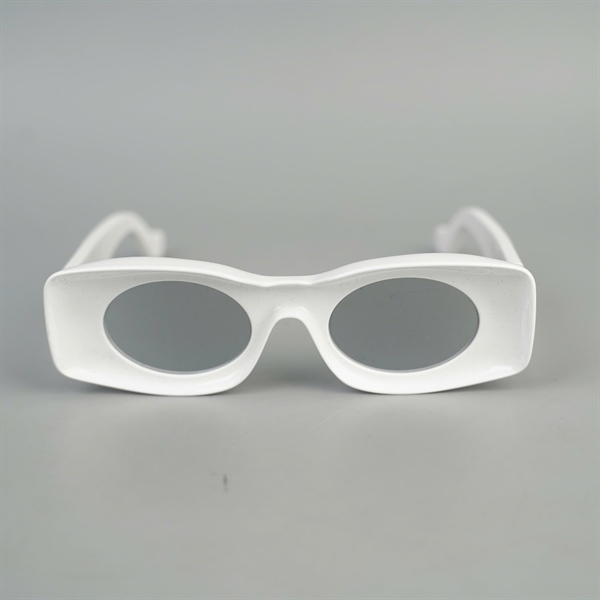 Kính Loewe trắng LW40033I 21C (49-23-145) KG+