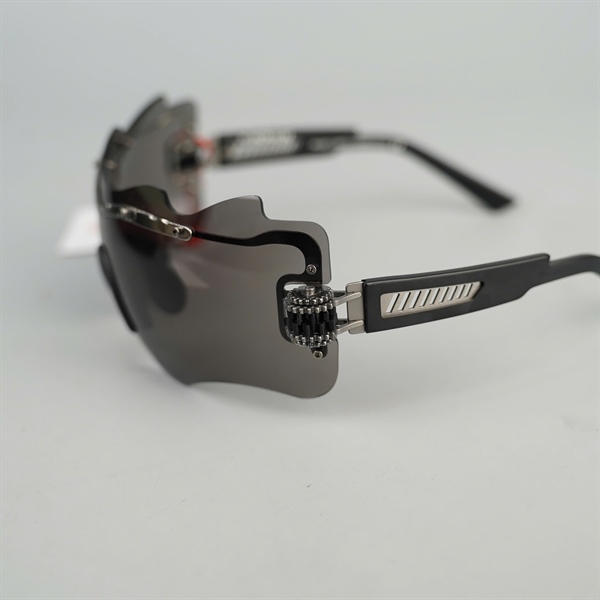 Kính Kuboraum đen Maske E16 BB (144-145) KG+