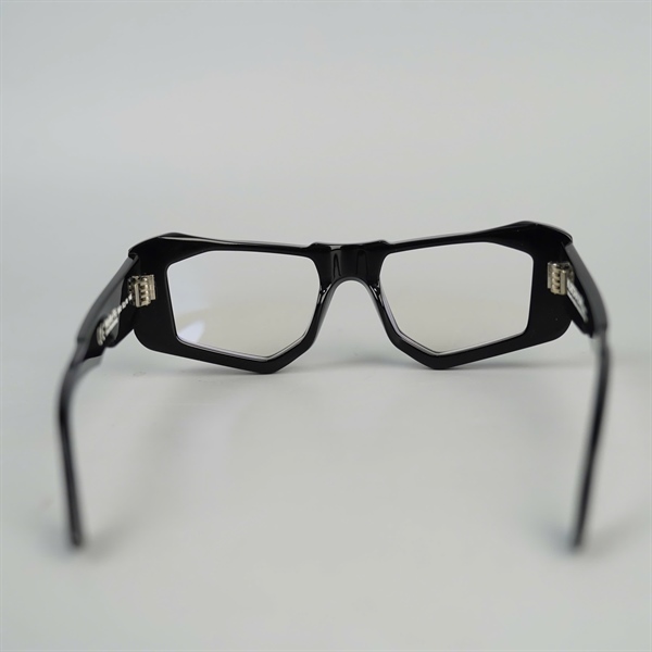 Kính Kuboraum đen BSO (52-18-145) KG+