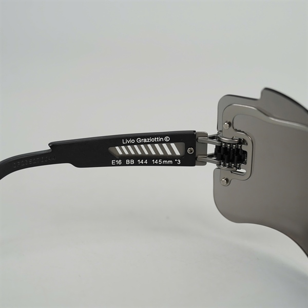 Kính Kuboraum đen Maske E16 BB (144-145) KG+